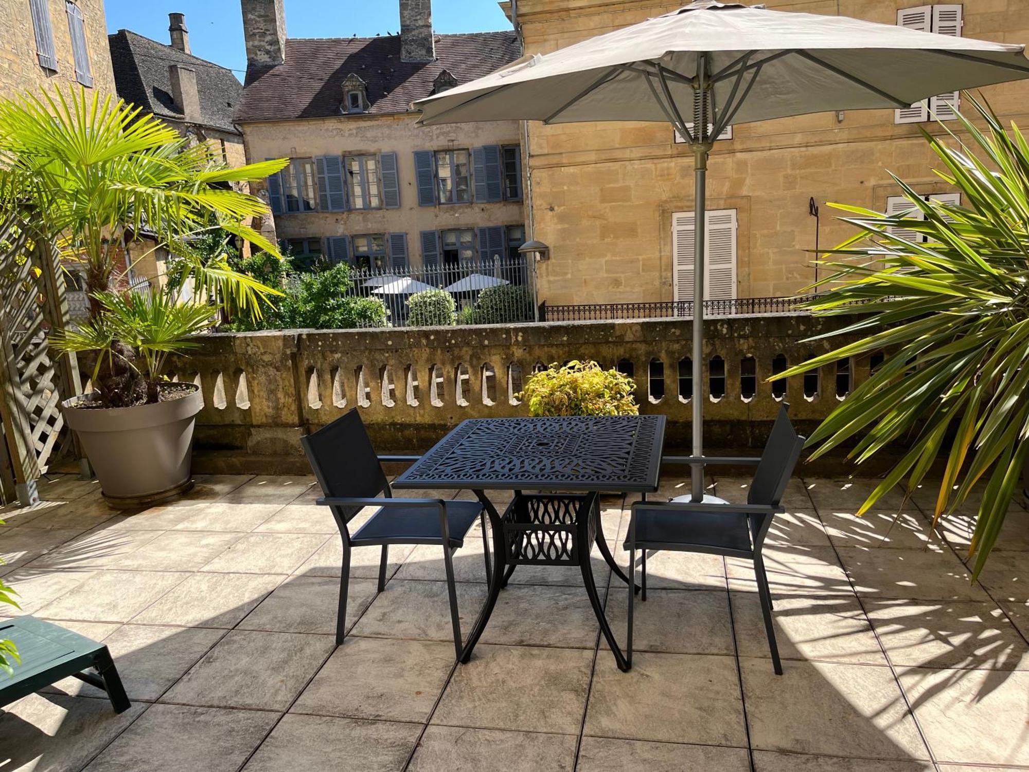 La Villa Des Consuls - Gite De Tourisme De Charme Sarlat Exterior foto